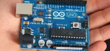 Arduino là gì và bạn có thể làm gì với nó?